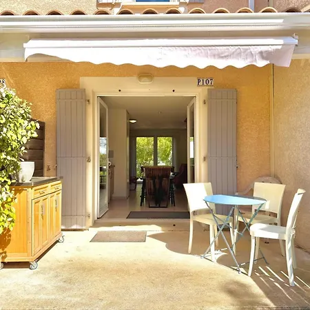 Chez Vous, Ailleurs | Piscine & Terrasse 펜션