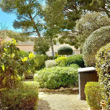 Chez Vous, Ailleurs | Piscine & Terrasse 펜션 *